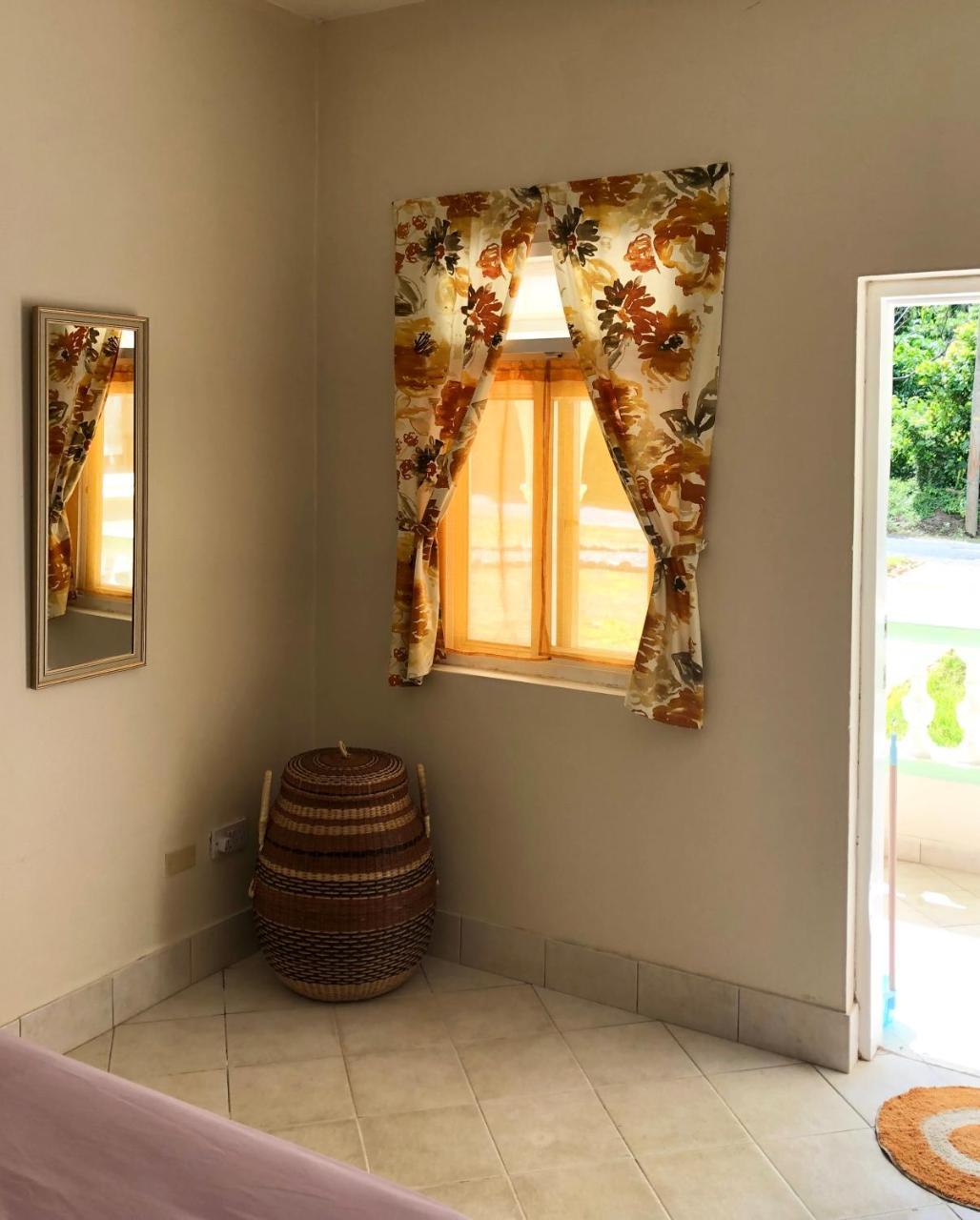 Soufriere Guesthouse Esterno foto