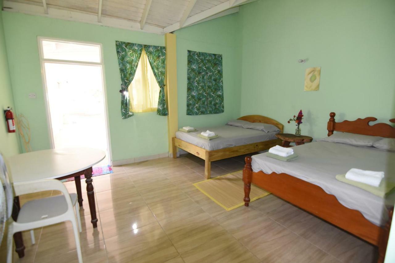 Soufriere Guesthouse Esterno foto