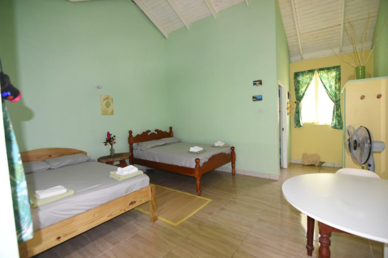 Soufriere Guesthouse Esterno foto